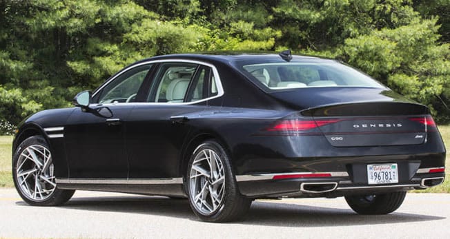 2023 Genesis G90 rear