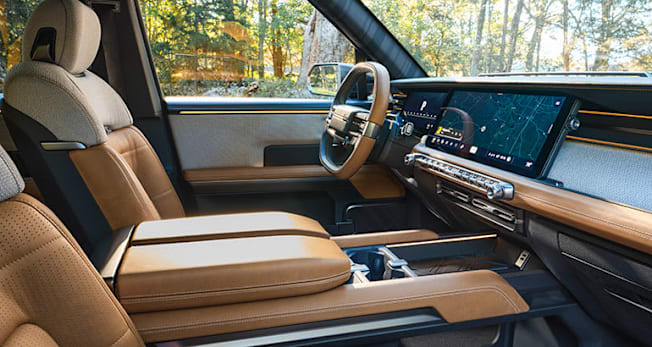 Scout Traveler interior