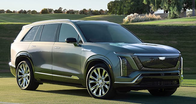 2026 Cadillac Vistiq Lux exterior