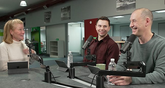 Talking Cars 464 - Live panel