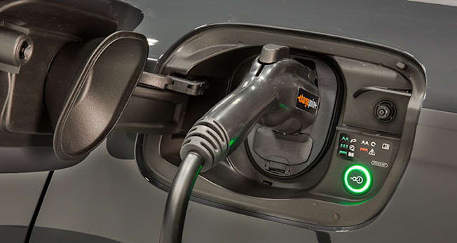 2025 Audi Q6 E-Tron charging