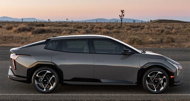 2026 Kia EV4 side