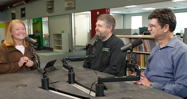 Talking Cars Episode 476 panel