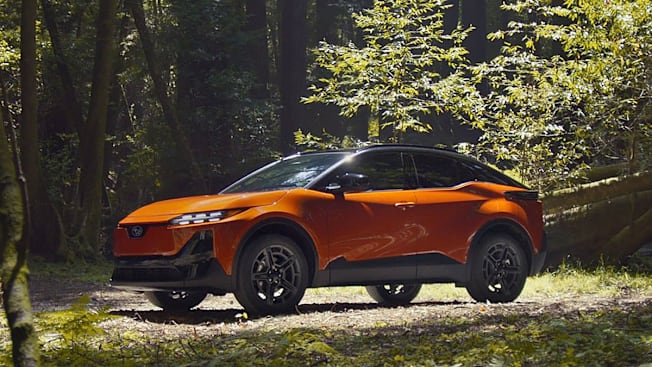 2025 Subaru Uncharted front view in the woods