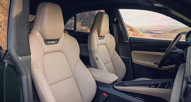 Porsche Macan Electric Turbo seats