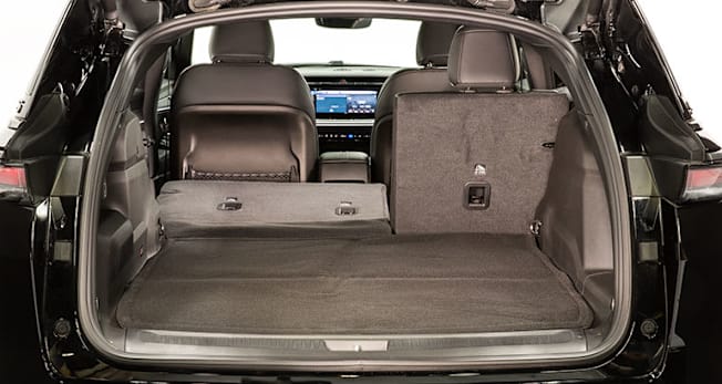 2025 Jeep Wagoneer S cargo
