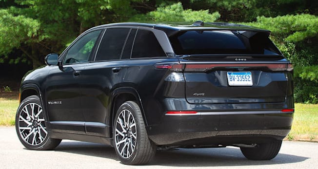 2025 Jeep Wagoneer S rear