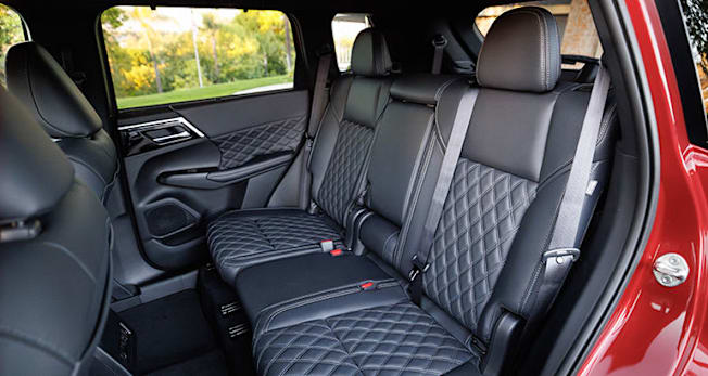 2026 Nissan Rogue Plug-in Hybrid Platinum back seat