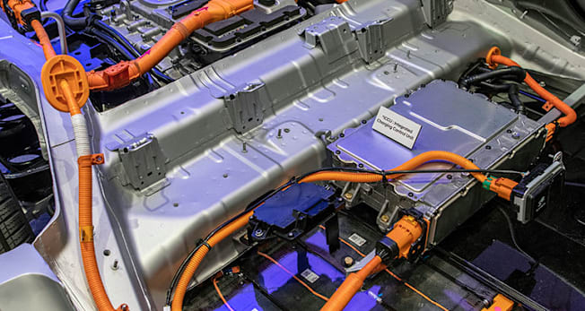 The ICCU can be seen above the battery pack in this cutaway of a 2023 Hyundai Ioniq 6.