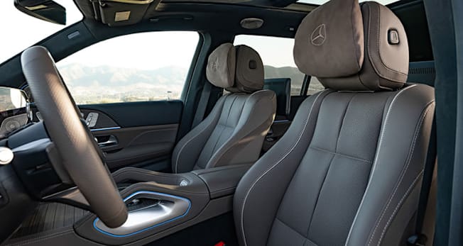 2027 Mercedes-Benz GLS front seat