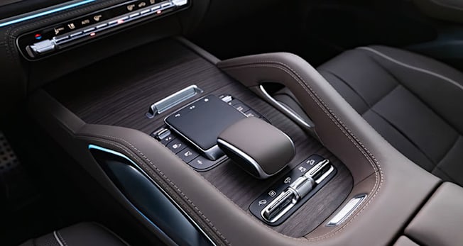 2027 Mercedes-Benz GLS gear selector