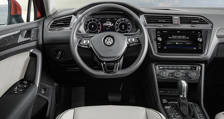 CR Cars Inline 2018 Volkswagen Tiguan int 01 17