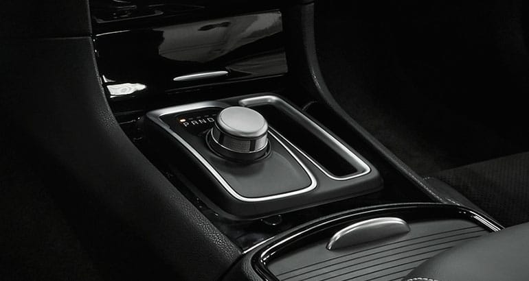 2017 Chrysler 300 Regains Recommendation After Shifter Software Fix