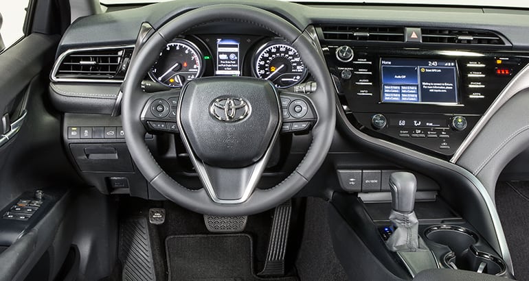 2018 Toyota Camry SE interior