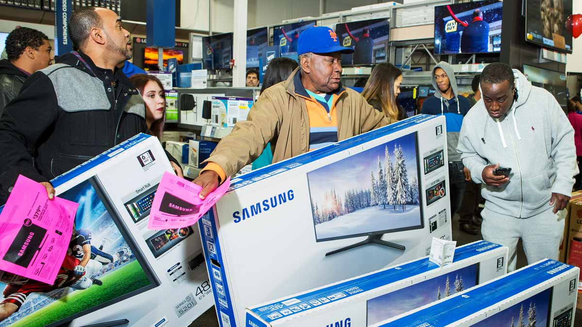 Best Buy Black Friday Ad Has Tons of TVs and a Few Great Deals