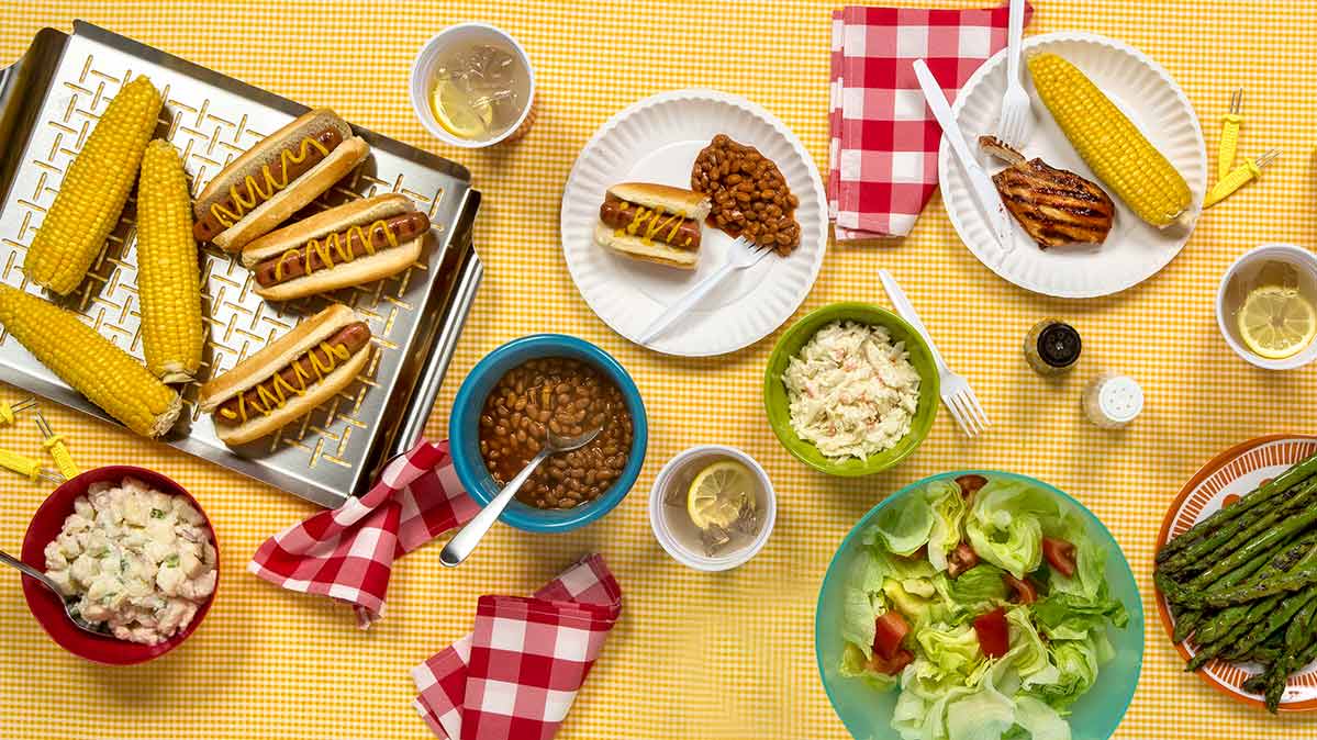 Picnic Food / Picnic foods contain 'dangerously high' levels of salt ... : Our picnic food recipes give you the best picnic recipes for sandwiches, dips, sweet treats and drinks.