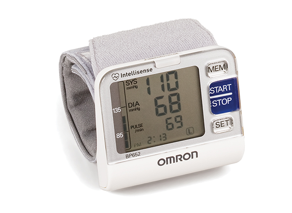 Часы с артериальным давлением. Omron BP 875.