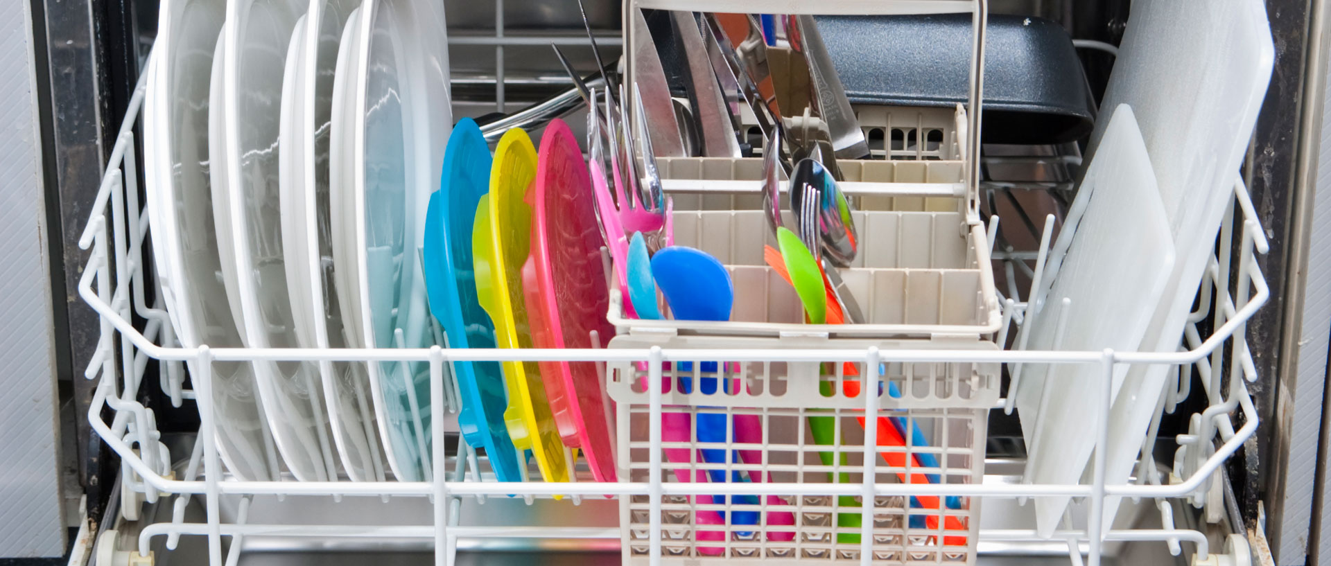 Can You Put Plasticware in the Dishwasher? Consumer Reports