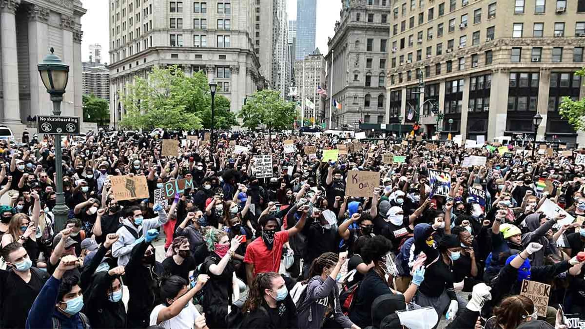 Protect Phone Privacy & Security During a Protest - Consumer Reports